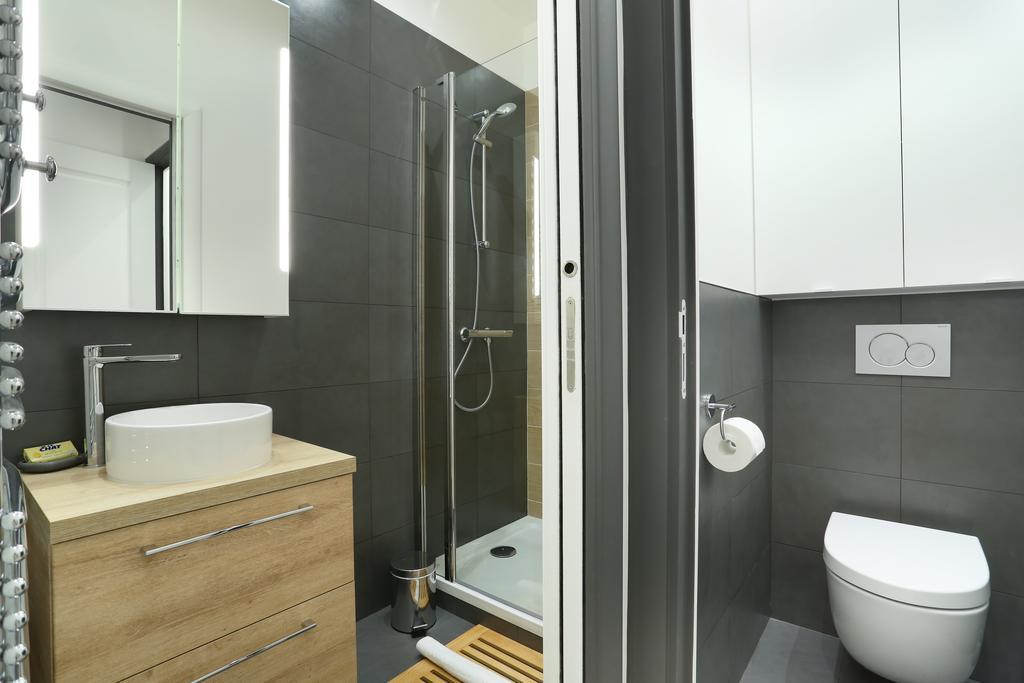 Rent A Room - Residence Blanche Parijs Buitenkant foto