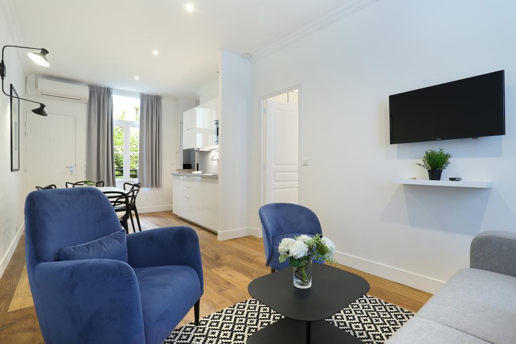 Rent A Room - Residence Blanche Parijs Buitenkant foto