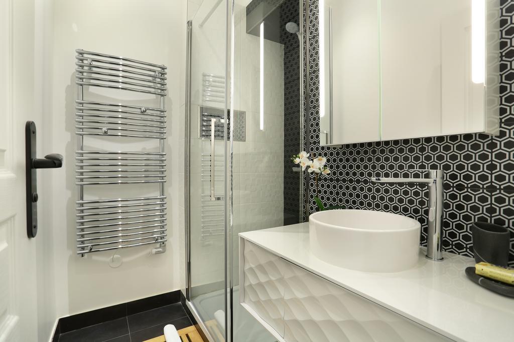 Rent A Room - Residence Blanche Parijs Buitenkant foto