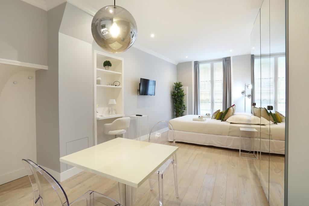 Rent A Room - Residence Blanche Parijs Buitenkant foto