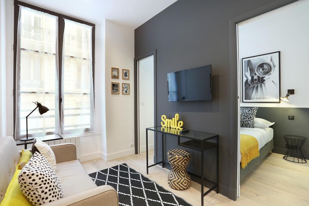 Rent A Room - Residence Blanche Parijs Buitenkant foto