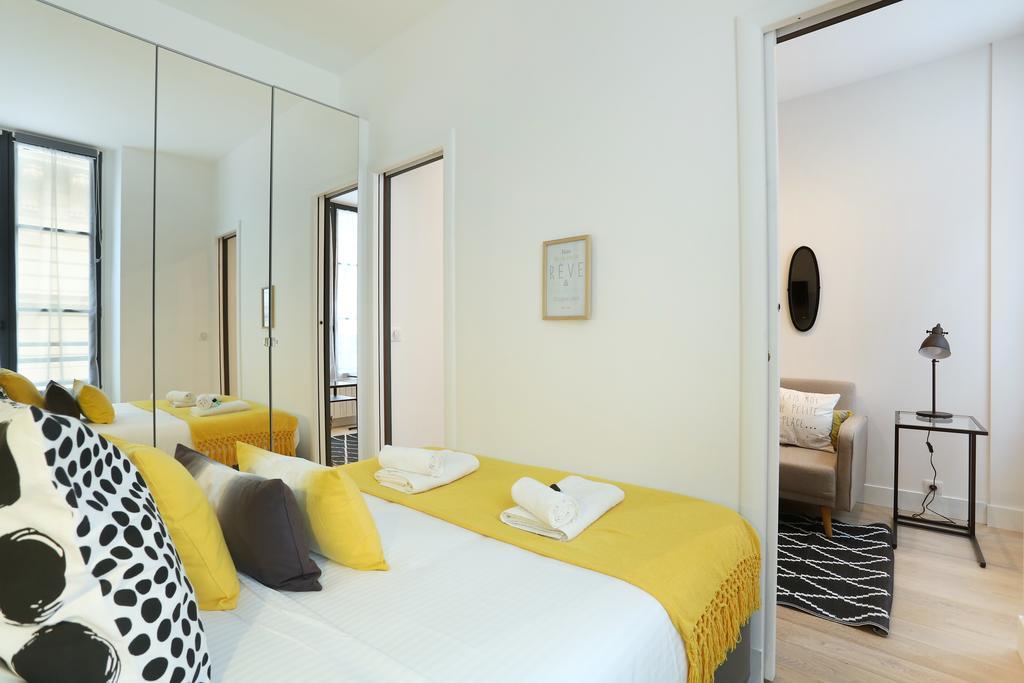 Rent A Room - Residence Blanche Parijs Buitenkant foto