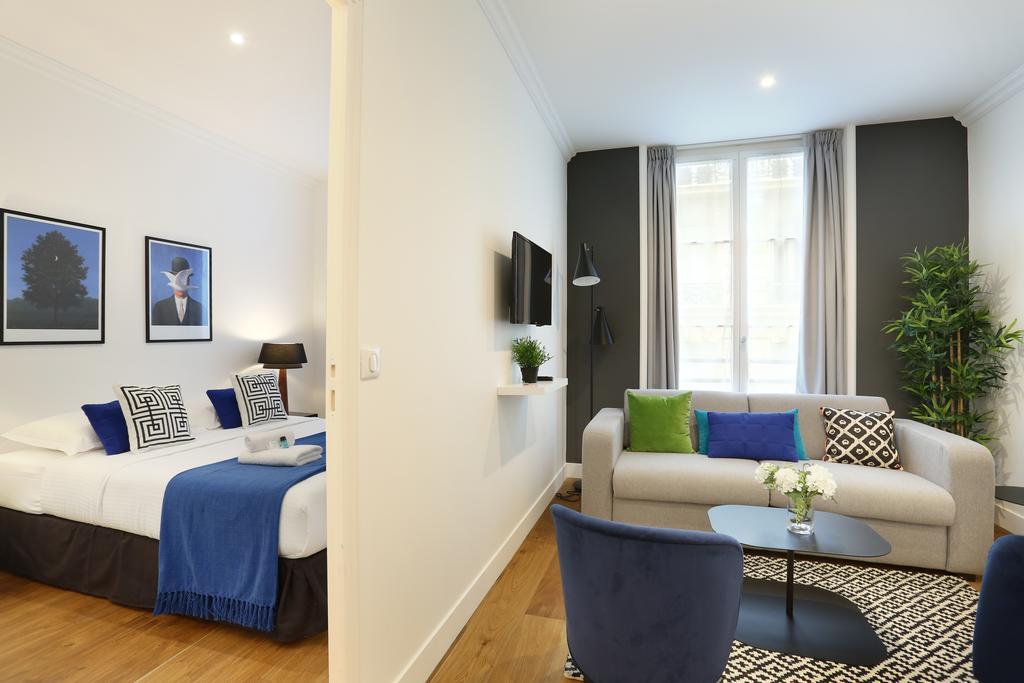 Rent A Room - Residence Blanche Parijs Buitenkant foto