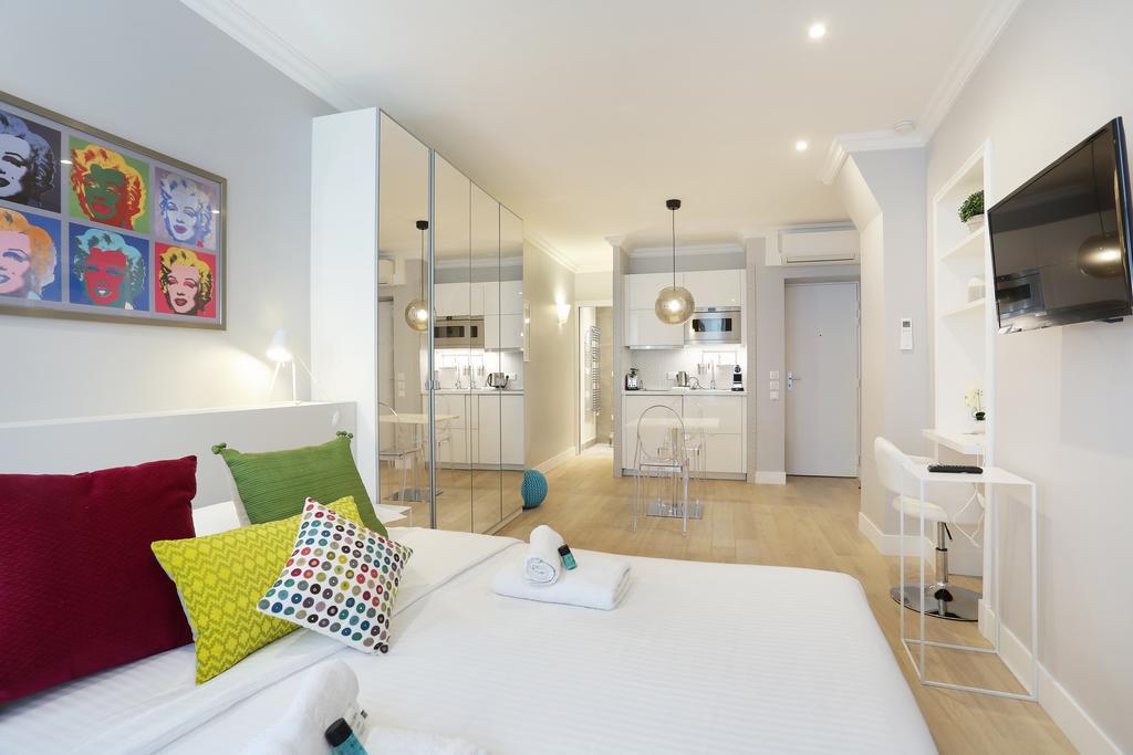 Rent A Room - Residence Blanche Parijs Buitenkant foto