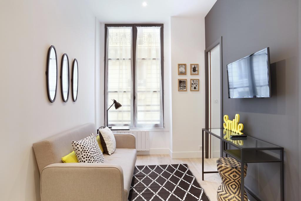 Rent A Room - Residence Blanche Parijs Buitenkant foto