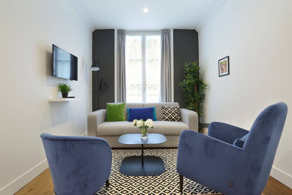 Rent A Room - Residence Blanche Parijs Buitenkant foto