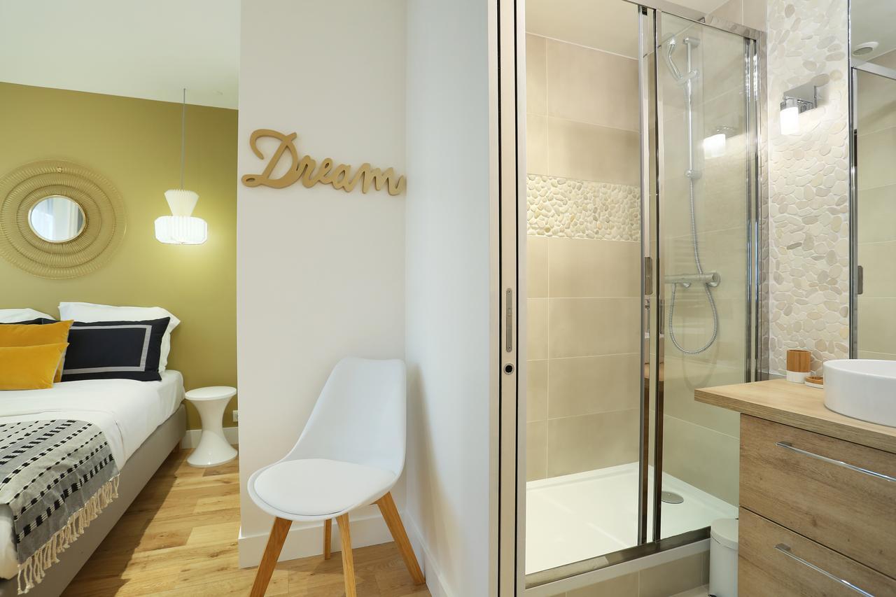 Rent A Room - Residence Blanche Parijs Buitenkant foto