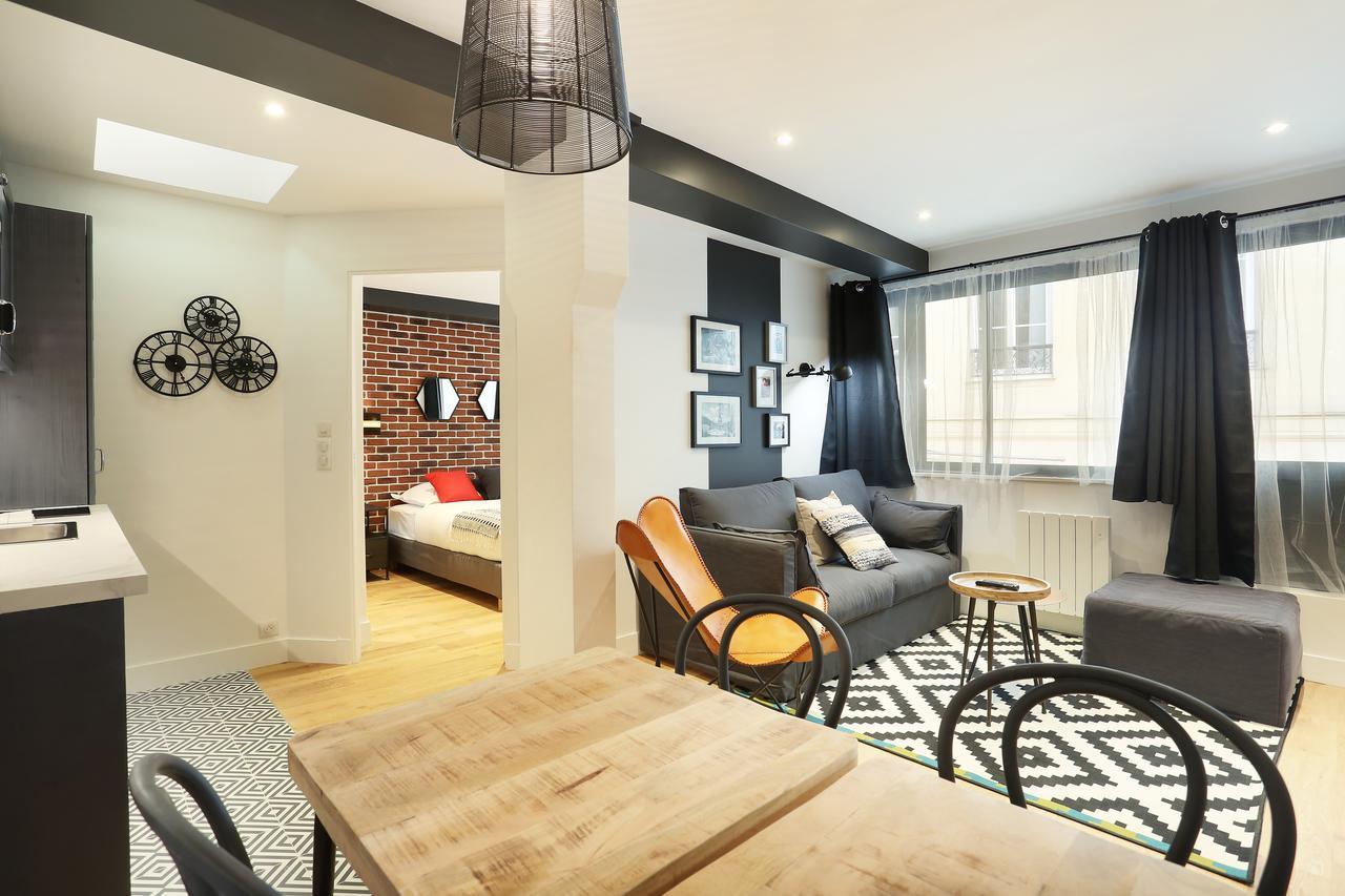 Rent A Room - Residence Blanche Parijs Buitenkant foto